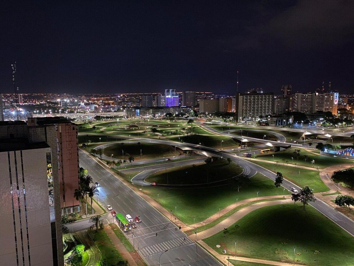 Flat Encantador No 11º Com Vista Pra Torre De Tv Бразилия Екстериор снимка
